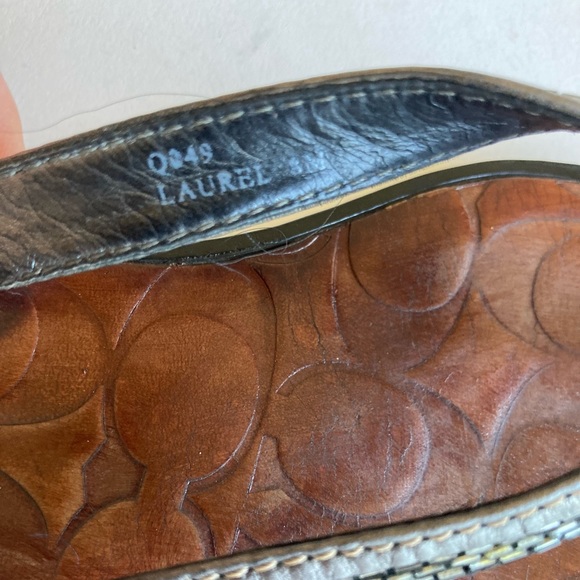 Coach Laurel Silver Tan Leather Rubber Outsole Flip Flops Sandals size 8 - Picture 14 of 16